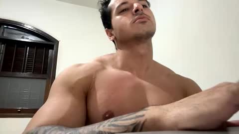 Snapshot of lucasfit24 chatting on February 11, 11:43 am lucasfit24 online show from February 11, 11:43 am