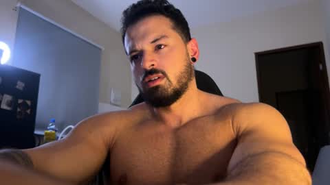 Snapshot of lucasfit24 chatting on November 4, 4:22 am lucasfit24 online show from November 4, 4:22 am