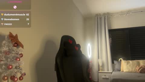 Snapshot of lucasfit24 chatting on January 8, 2:52 pm lucasfit24 online show from January 8, 2:52 pm