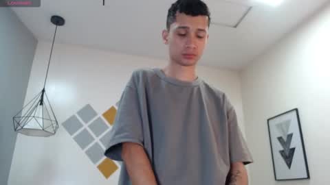 LucassSmith11 online show from March 12, 7:20 pm