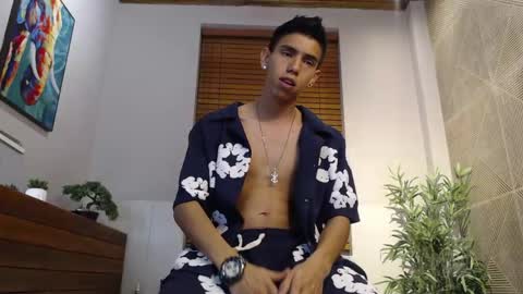 Lucca Moreti online show from May 12, 3:36 am