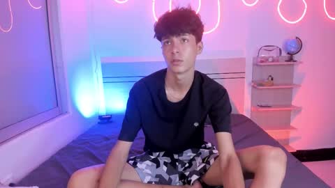 Luccas Ferreira online show from November 4, 7:57 pm