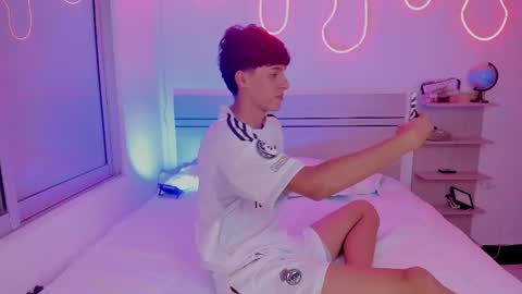 Luccas Ferreira online show from November 29, 8:01 pm