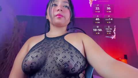 L U C C I A online show from May 7, 2:28 am