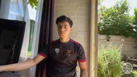 Snapshot of luchosaando chatting on October 31, 3:57 pm Felipe online show from October 31, 3:57 pm