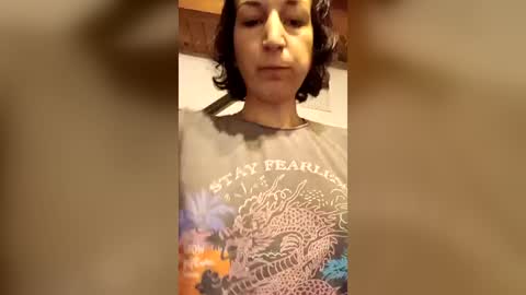 Snapshot of lucia19i8 chatting on July 20, 1:20 am lucia19i8 online show from July 20, 1:20 am