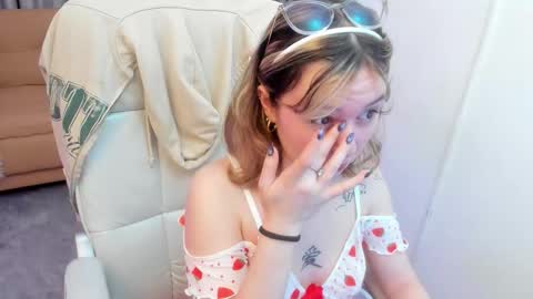 lucia_copper online show from December 3, 11:52 am