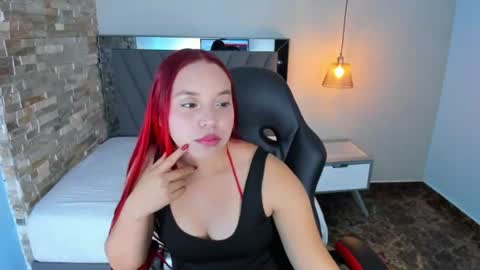 L u c i a  online show from July 24, 7:23 pm
