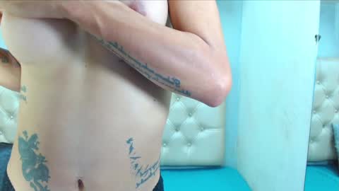 Snapshot of lucia_marks chatting on February 12, 7:13 pm Lucia Marks online show from February 12, 7:13 pm