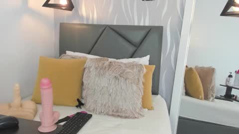 Lucia online show from November 29, 6:44 pm