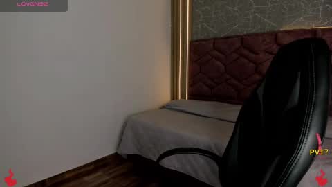 lucia star  online show from January 8, 9:34 pm