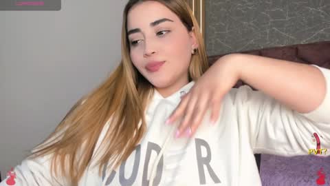 lucia star  online show from January 14, 8:04 pm