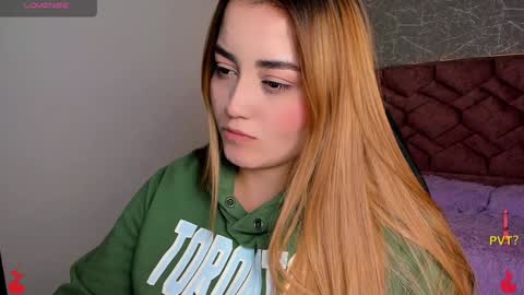 lucia star  online show from January 23, 8:02 pm