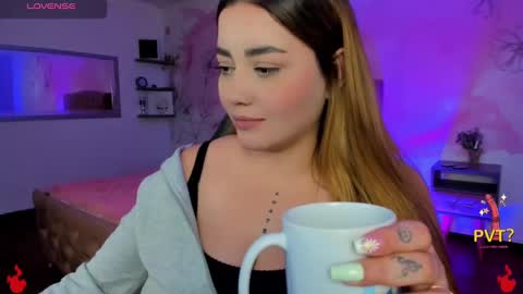 lucia star  online show from February 21, 5:35 am