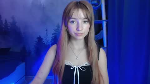 Snapshot of luciacam20 chatting on January 10, 4:30 pm Lucy online show from January 10, 4:30 pm