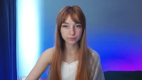 Snapshot of luciacam20 chatting on January 13, 10:25 am Lucy online show from January 13, 10:25 am