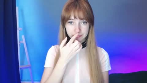 Snapshot of luciacam20 chatting on January 17, 7:30 am Lucy online show from January 17, 7:30 am