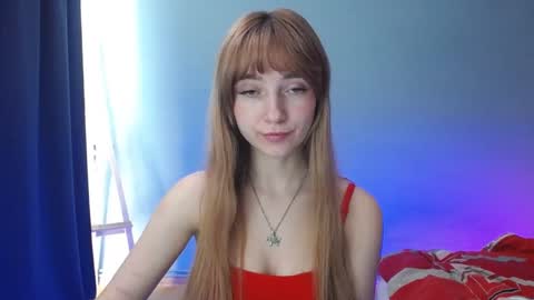 Snapshot of luciacam20 chatting on January 18, 10:28 am Lucy online show from January 18, 10:28 am