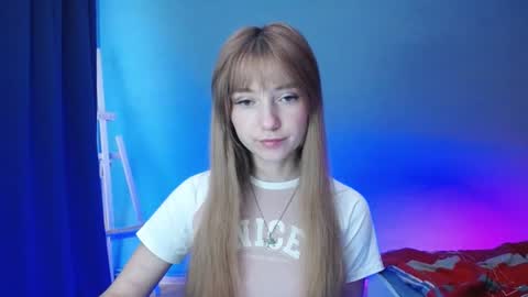 Snapshot of luciacam20 chatting on January 21, 7:15 am Lucy online show from January 21, 7:15 am