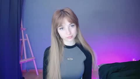 Snapshot of luciacam20 chatting on February 4, 4:39 pm Lucy online show from February 4, 4:39 pm