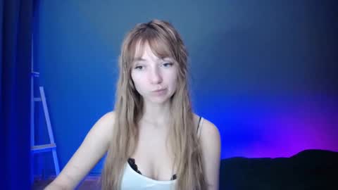 Snapshot of luciacam20 chatting on February 12, 7:24 pm Lucy online show from February 12, 7:24 pm