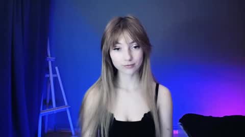 Snapshot of luciacam20 chatting on March 6, 7:32 pm Lucy online show from March 6, 7:32 pm