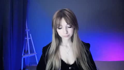 Snapshot of luciacam20 chatting on March 8, 7:20 pm Lucy online show from March 8, 7:20 pm