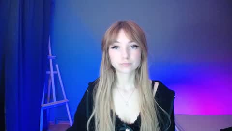 Snapshot of luciacam20 chatting on March 8, 10:24 pm Lucy online show from March 8, 10:24 pm