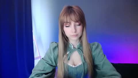 Snapshot of luciacam20 chatting on March 10, 1:32 pm Lucy online show from March 10, 1:32 pm