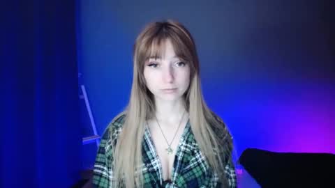 Snapshot of luciacam20 chatting on March 10, 7:50 pm Lucy online show from March 10, 7:50 pm