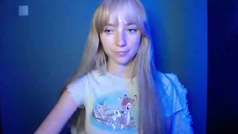 Snapshot of luciacam20 chatting on September 29, 6:57 pm Lucy online show from September 29, 6:57 pm