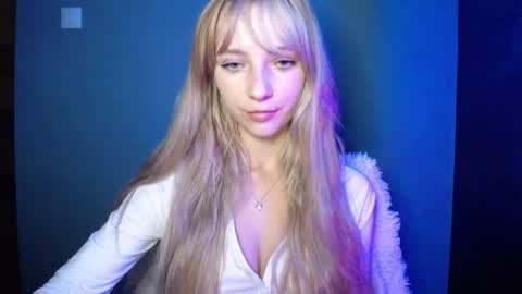 Snapshot of luciacam20 chatting on October 8, 7:00 pm Lucy online show from October 8, 7:00 pm