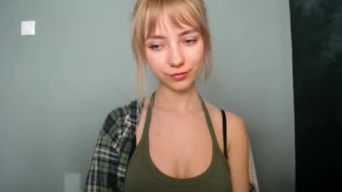 Lucy online show from March 12, 8:09 am