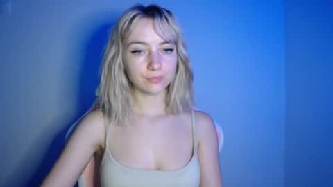 Lucy online show from July 28, 7:39 pm