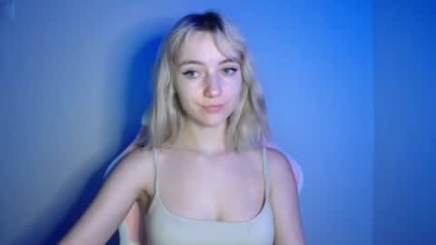 Lucy online show from July 28, 9:03 pm