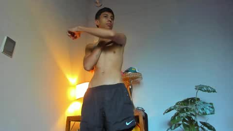 Snapshot of lucian_davii chatting on May 20, 12:33 pm Pirulo online show from May 20, 12:33 pm