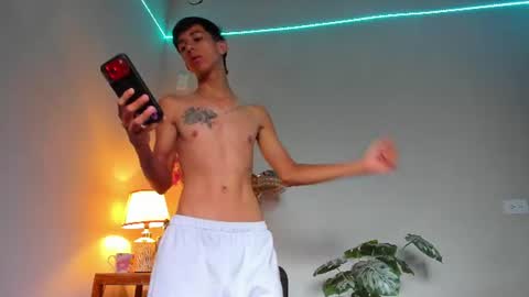 Snapshot of lucian_davii chatting on June 12, 1:10 pm Pirulo online show from June 12, 1:10 pm