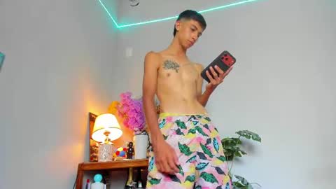 Snapshot of lucian_davii chatting on June 20, 5:27 pm Pirulo online show from June 20, 5:27 pm
