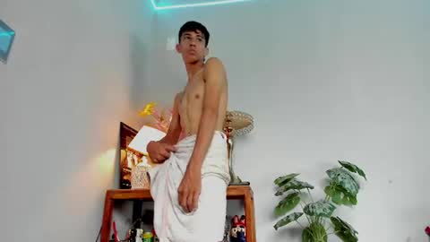 Snapshot of lucian_davii chatting on July 27, 1:18 pm Pirulo online show from July 27, 1:18 pm