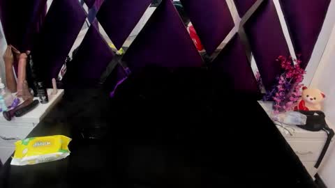 Snapshot of luciana_ass chatting on May 29, 8:18 pm Luci online show from May 29, 8:18 pm