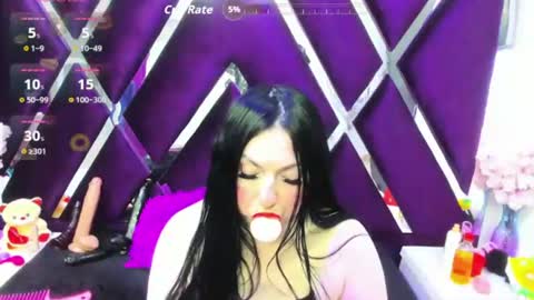 Snapshot of luciana_ass chatting on June 27, 10:15 pm Luci online show from June 27, 10:15 pm