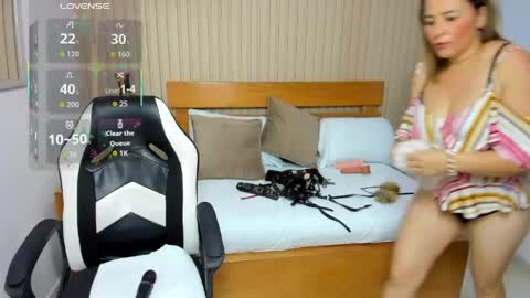 Snapshot of luciana_ballesteros chatting on May 23, 12:20 pm Luciana online show from May 23, 12:20 pm