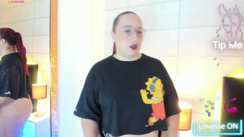 Snapshot of luciana_blush chatting on November 19, 4:23 am lucy online show from November 19, 4:23 am