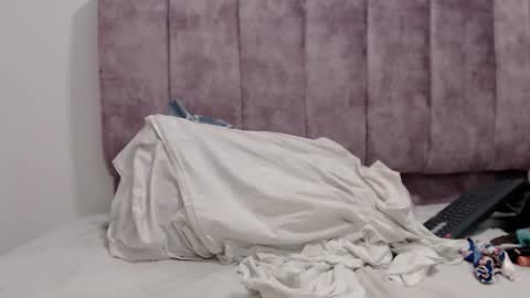 lucianahardmand online show from November 27, 2:02 am