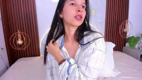 Luci  online show from April 30, 8:15 pm