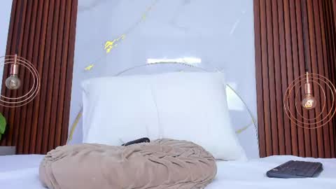 Luci  online show from June 26, 11:53 pm