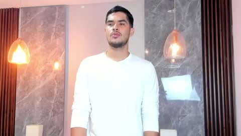 Luciano online show from June 5, 12:00 pm