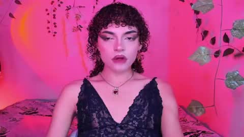 Snapshot of lucianromeo17 chatting on June 14, 3:52 am Lucy or Lucian 3 Come to my social Links3 online show from June 14, 3:52 am