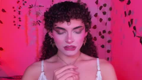 Snapshot of lucianromeo17 chatting on June 21, 11:13 am Lucy or Lucian 3 Come to my social Links3 online show from June 21, 11:13 am