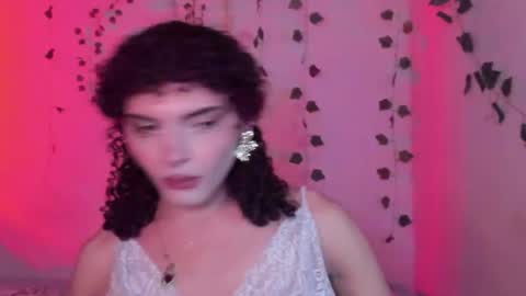 Snapshot of lucianromeo17 chatting on July 8, 6:40 am Lucy or Lucian 3 Come to my social Links3 online show from July 8, 6:40 am